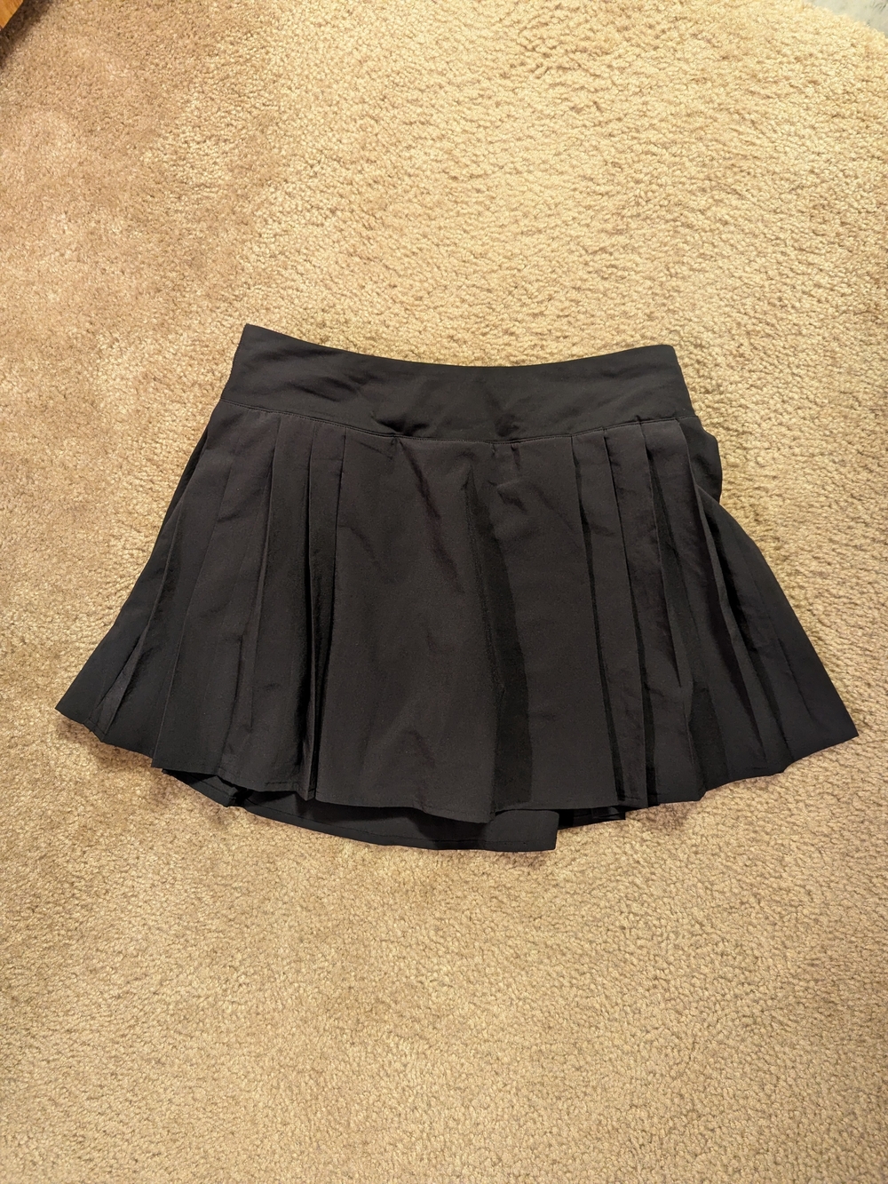 lululemon athletica Black Pleated Skirt With Built In Shorts Size 6